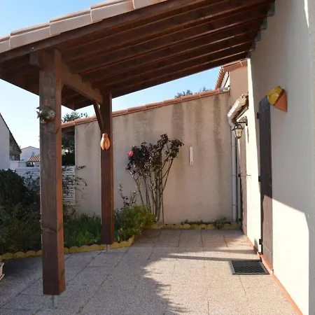 Climatisee 3 Pieces, 6 Couchages Avec Terrasse, Piscine Et Parking A Saint-cyprien - Fr-1-225d-532 * Saint-Cyprien (Pyrenees-Orientales)